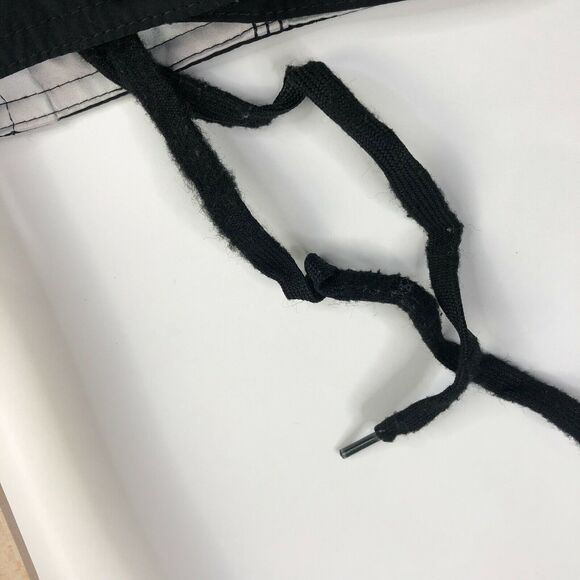 KRAV MAGA WORLDWIDE REVGEAR MEN’S CAMO SHORTS SHORTS NO TAG 28W Medium/Large - Picture 8 of 9